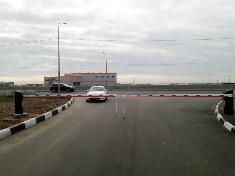 Шлагбаум DoorHan в Екатеринбурге с установкой