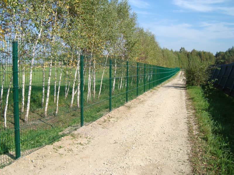 Сетчатый забор DoorHan в Екатеринбурге с установкой