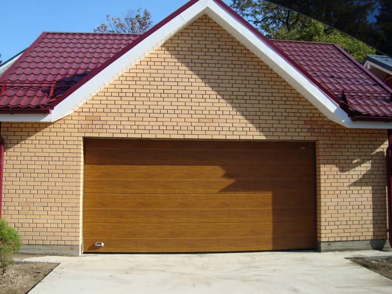 Секционные ворота DoorHan в Екатеринбурге с установкой