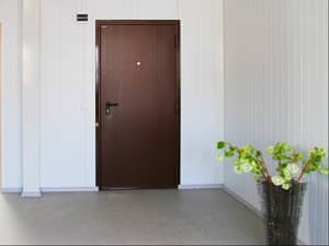 Предлагаем входные железные двери в квартиру DoorHan ЭКО 980х2050 в Екатеринбурге по выгодной цене